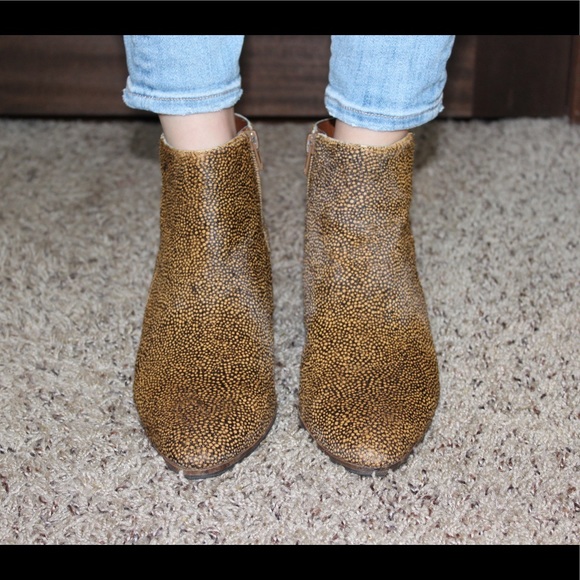 Lucky Brand Booties- Size 8.5! - Picture 4 of 7
